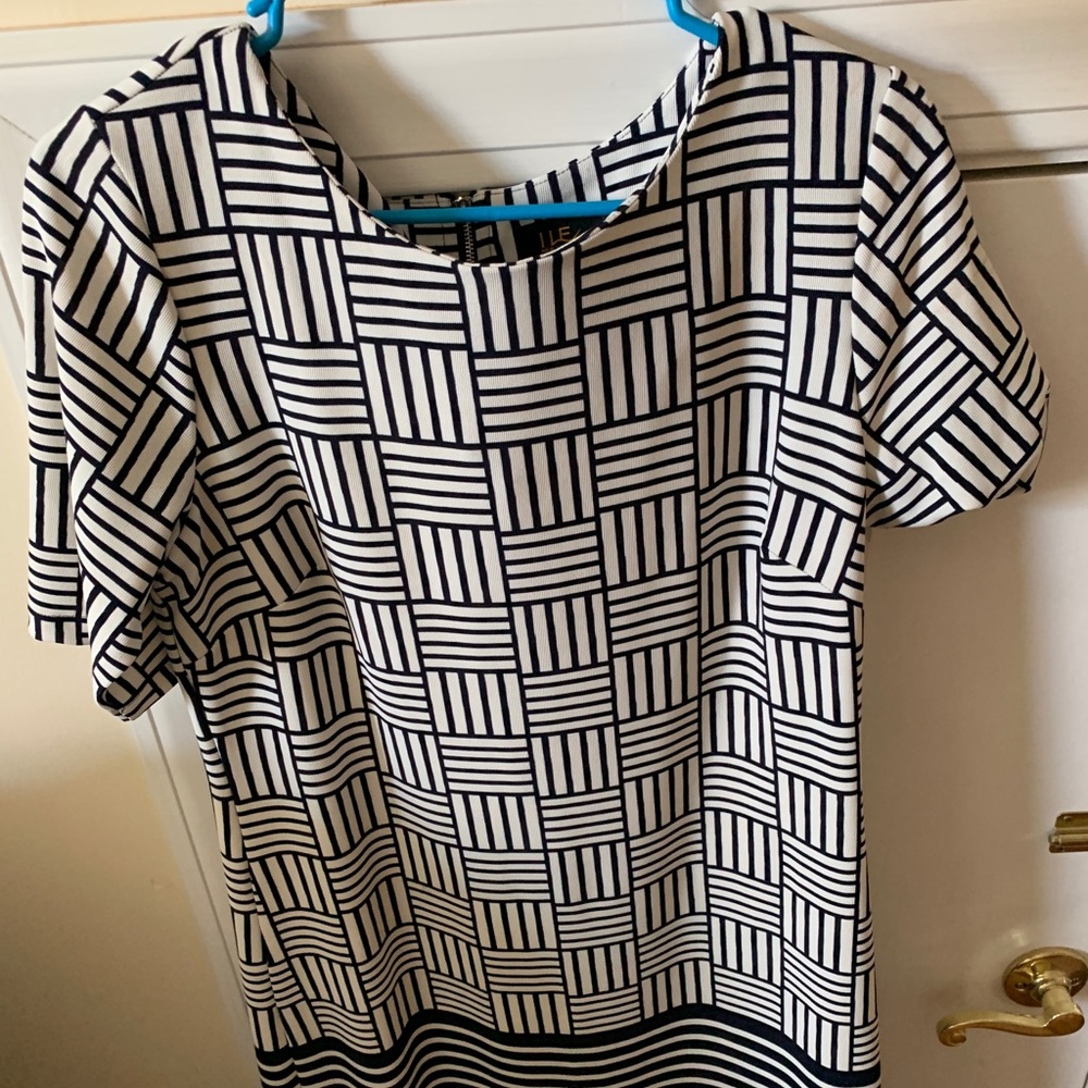 Women’s dress